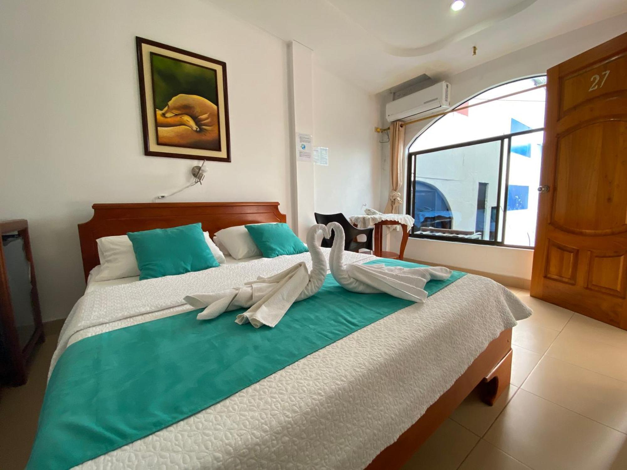 Hostal Sir Francis Drake Puerto Ayora  Dış mekan fotoğraf